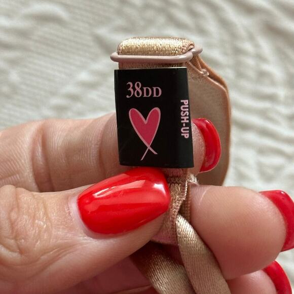 Victorias Secret Solid Beige Floral Lace Padded Underwire Pushup Bra Size 38DD - Picture 2 of 9